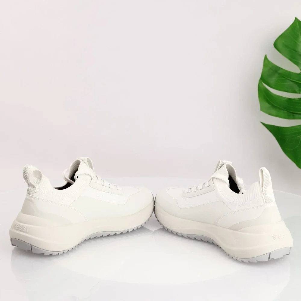 Vessi Women Stormburst Low Top Sneaker Boot Size 8 Waterproof White Lace Up Shoe
